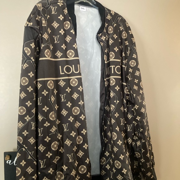 Louis Vuitton Black and Tan Monogram Top - Picture 2 of 4